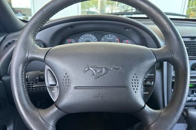 2001 Ford Mustang GT Deluxe