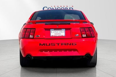 2001 Ford Mustang GT Deluxe