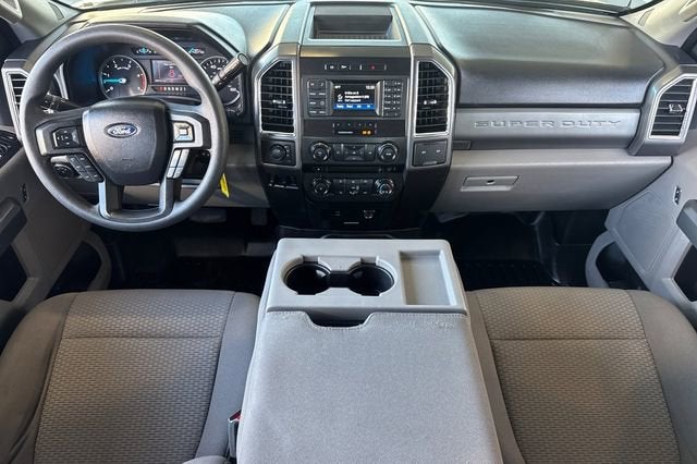 2017 Ford Super Duty F-350 SRW XLT