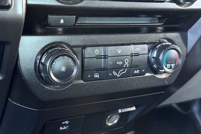 2017 Ford Super Duty F-350 SRW XLT