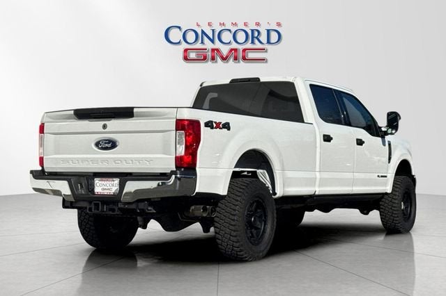 2017 Ford Super Duty F-350 SRW XLT