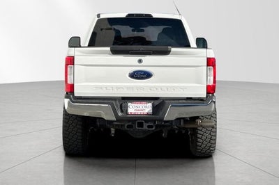 2017 Ford Super Duty F-350 SRW XLT