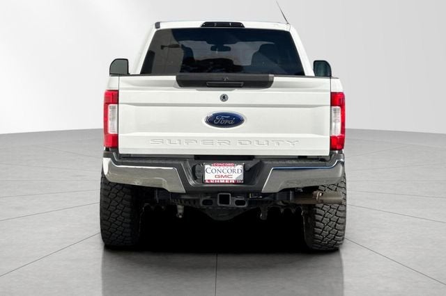 2017 Ford Super Duty F-350 SRW XLT