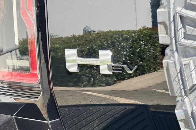 2024 GMC HUMMER EV SUV 2X