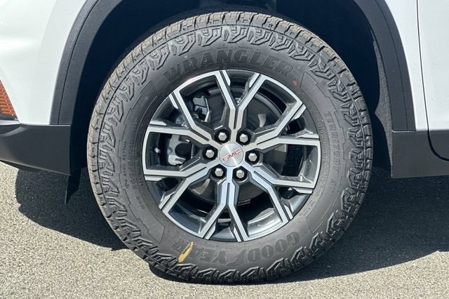 2027 GMC Acadia AT4