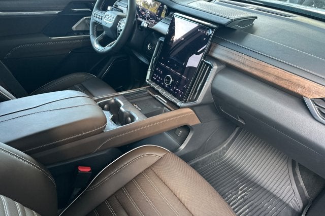 2027 GMC Acadia Denali Ultimate