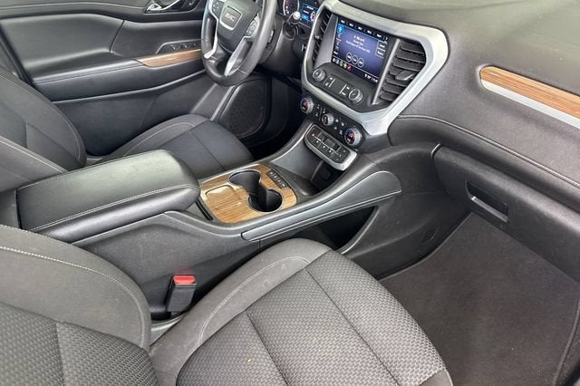 2021 GMC Acadia SLE