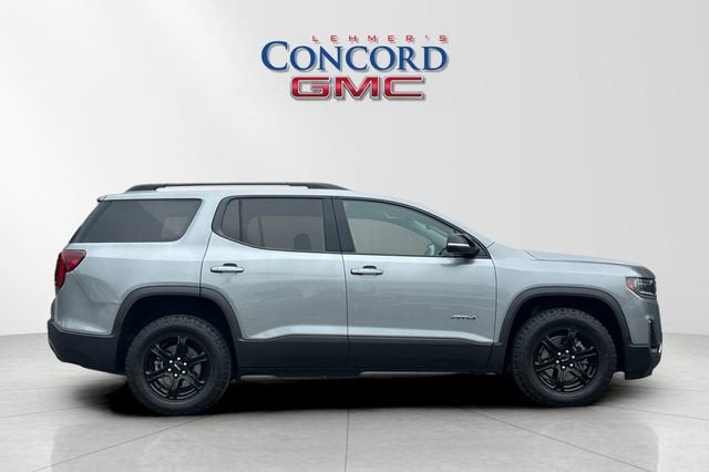 2023 GMC Acadia AT4