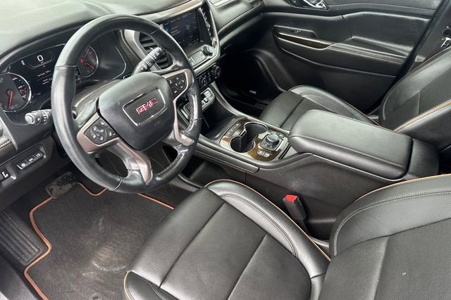 2023 GMC Acadia AT4