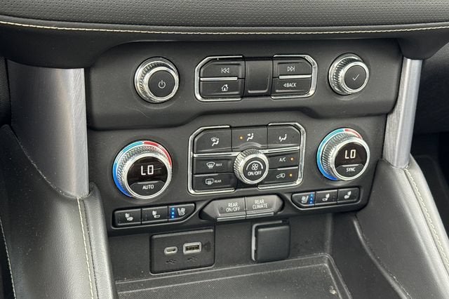 2023 GMC Yukon SLT