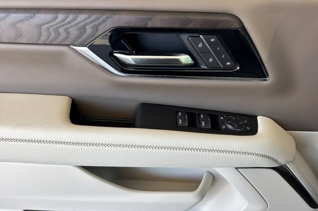 2026 GMC Yukon Denali - Photo 11