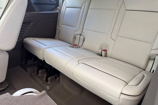 2026 GMC Yukon Denali - Photo 15