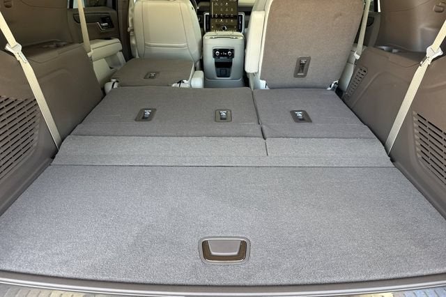 2026 GMC Yukon Denali - Photo 16