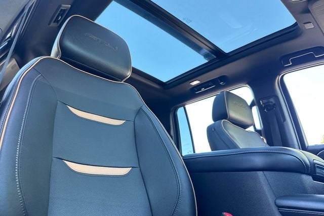 2023 GMC Yukon XL AT4