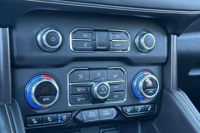 2023 GMC Yukon XL AT4