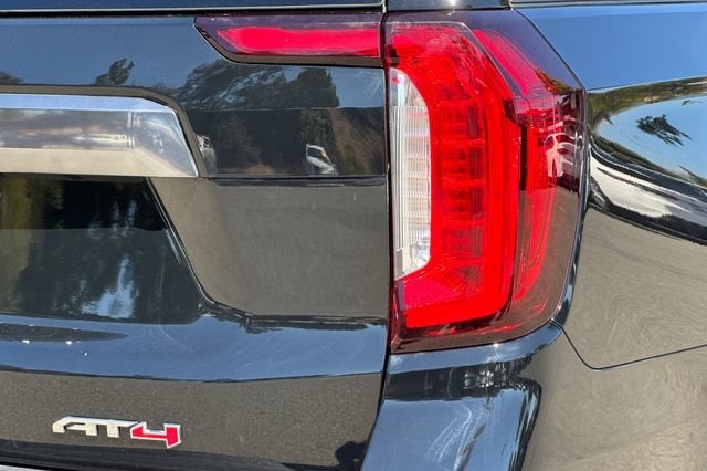 2023 GMC Yukon XL AT4