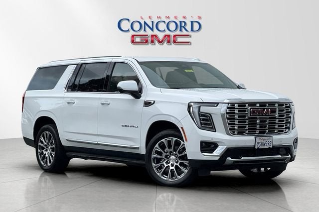 2025 GMC Yukon Denali AWD's photo