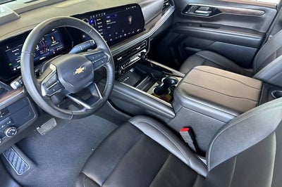 2025 Chevrolet Suburban LT