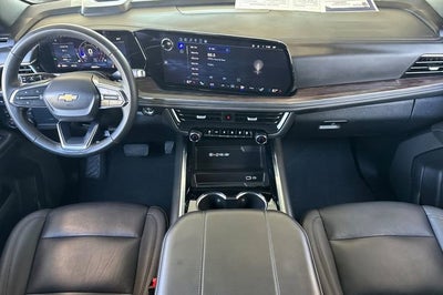 2025 Chevrolet Suburban LT