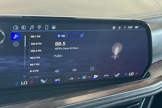 2025 Chevrolet Suburban LT