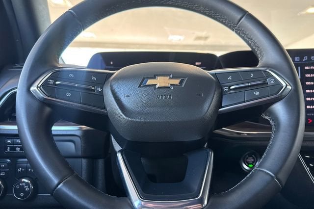 2025 Chevrolet Suburban LT