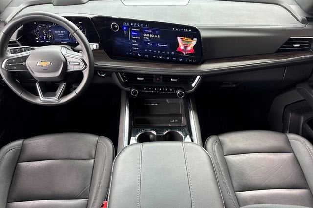 2025 Chevrolet Suburban LT