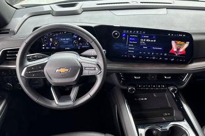 2025 Chevrolet Suburban LT