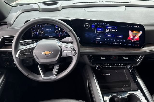 2025 Chevrolet Suburban LT
