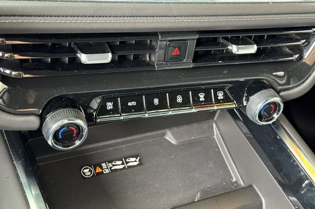 2025 Chevrolet Suburban LT