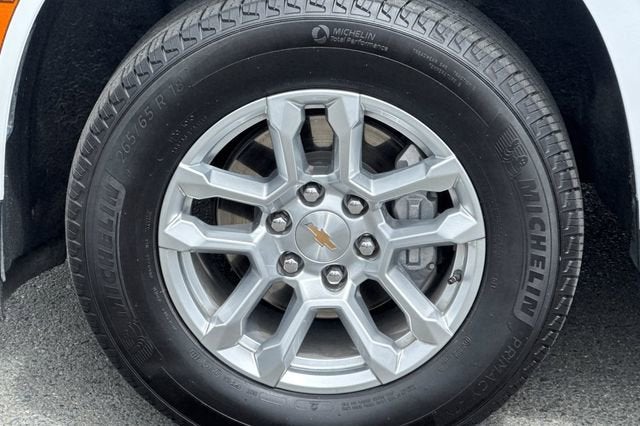 2025 Chevrolet Suburban LT