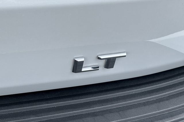 2025 Chevrolet Suburban LT