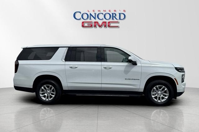 2025 Chevrolet Suburban LT