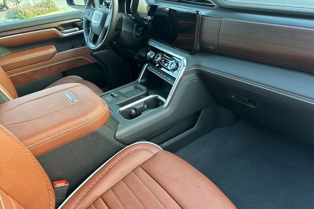 2026 GMC Sierra 3500 HD Denali Ultimate DRW