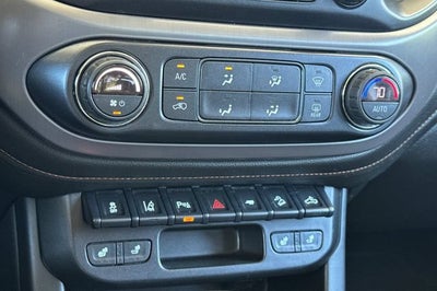 2021 GMC Canyon 4WD AT4 w/Leather
