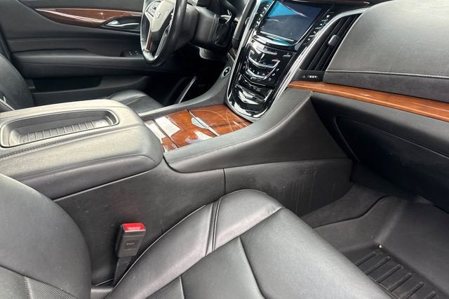 2019 Cadillac Escalade Luxury