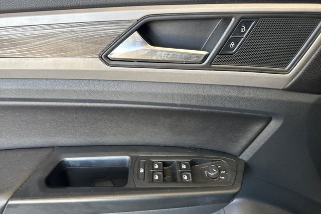 2020 Volkswagen Atlas Cross Sport 2.0T SE w/Technology