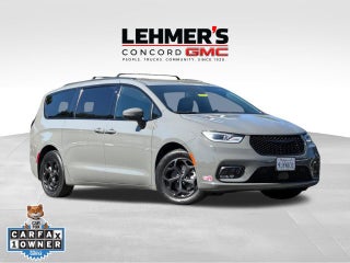 2023 Chrysler Pacifica Hybrid Touring L