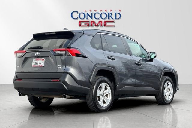 2020 Toyota RAV4 XLE