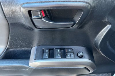 2022 Toyota Tacoma 4WD SR