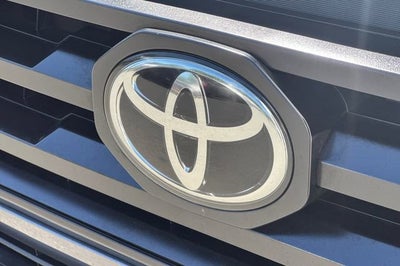 2022 Toyota Tacoma 2WD SR