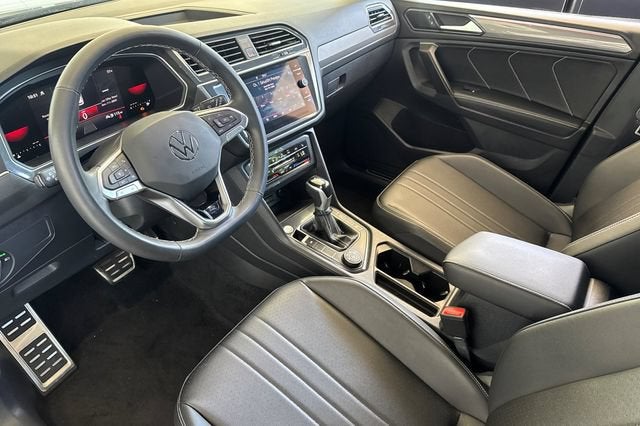2023 Volkswagen Tiguan SE R-Line Black