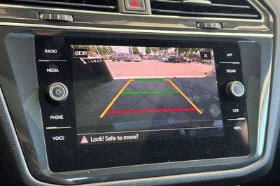 2023 Volkswagen Tiguan SE R-Line Black