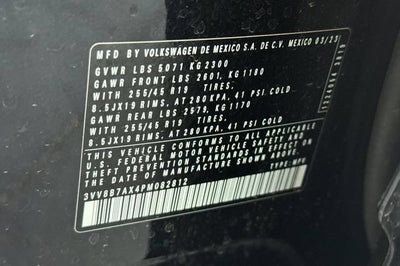 2023 Volkswagen Tiguan SE R-Line Black