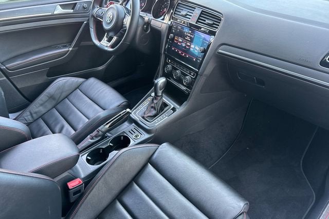 2021 Volkswagen Golf GTI S