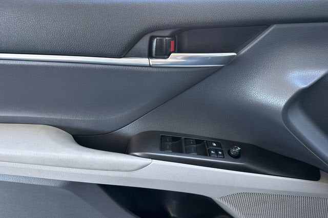 2023 Toyota Camry Hybrid LE