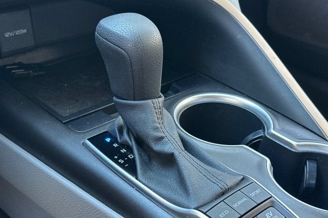 2023 Toyota Camry Hybrid LE