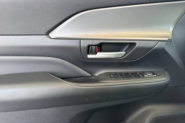 2024 Toyota Grand Highlander Hybrid XLE