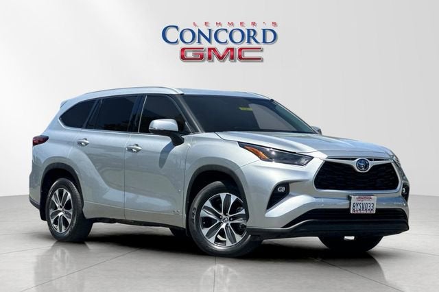2022 Toyota Highlander Hybrid XLE