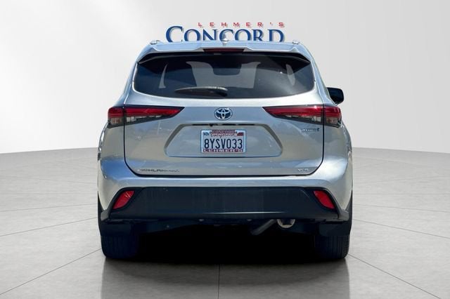 2022 Toyota Highlander Hybrid XLE