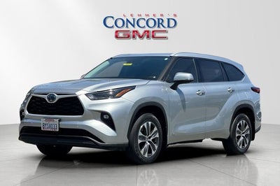 2022 Toyota Highlander Hybrid XLE